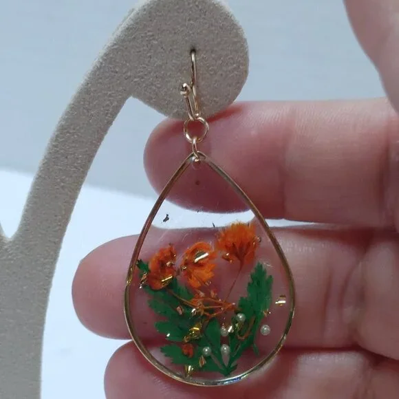 5/$25 NEW Unique Dried Flower Drop Earring Handmaking Epoxy Resin - Picture 5 of 5